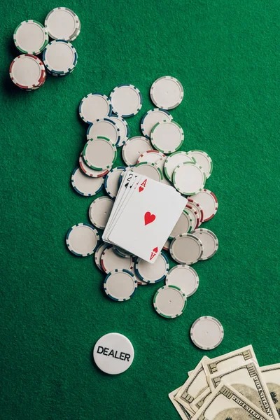 Ceme hand comparison showing card totals and winning position